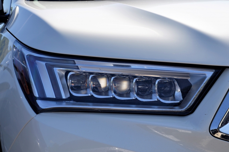 concession-moto-GRASSE-min_acura-headlamp-2834131